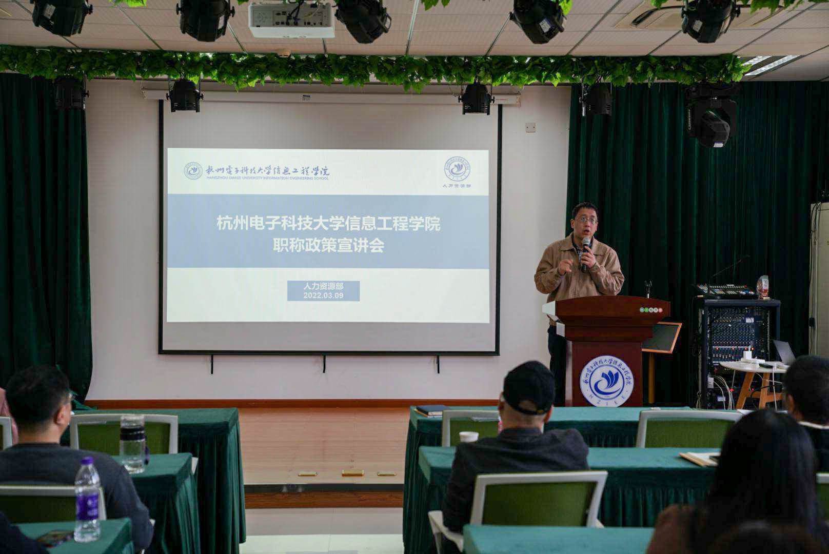 1647996936749459.jpg 1647996936749459.jpg