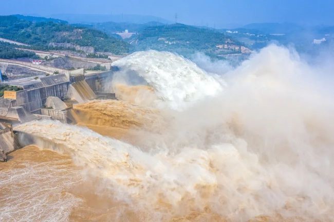 △小浪底工程排山倒海