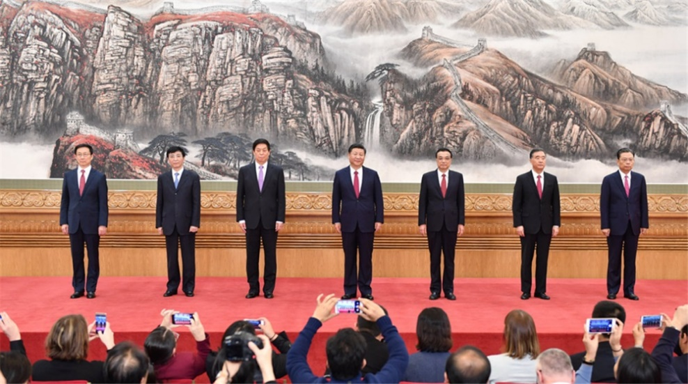 △2017年10月25日,十九届中央政治局常委同中外记者见面。